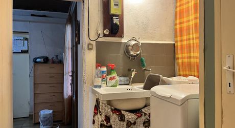 L'opportunité que vous attendiez pour devenir propriétaire! Maison à vendre, 2 chambres, une véranda et un garage. 