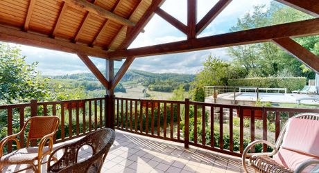Maison de village avec piscine et vue !