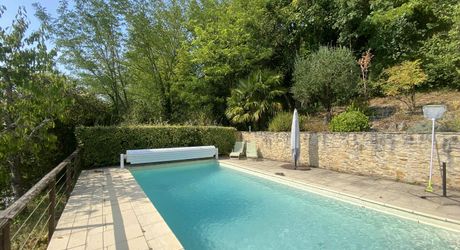 Maison de village avec piscine et vue !