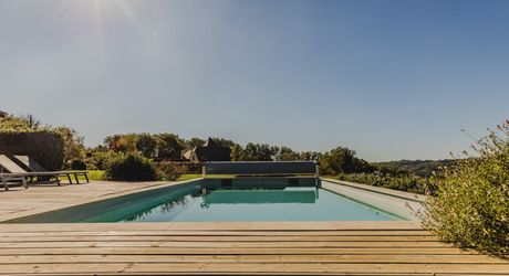 Périgord noir : maison pleine de charme avec piscine et jardin