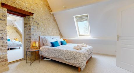 Périgord noir : maison pleine de charme avec piscine et jardin