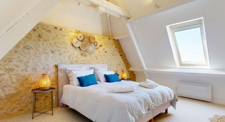 Périgord noir : maison pleine de charme avec piscine et jardin