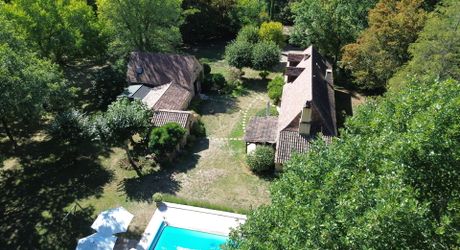 Propriété de caractère sur les hauteurs de la Vallée de la Vézère en Perigord Noir.