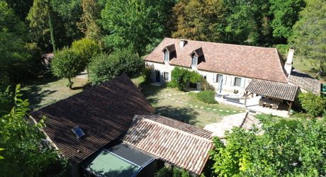 Propriété de caractère sur les hauteurs de la Vallée de la Vézère en Perigord Noir.