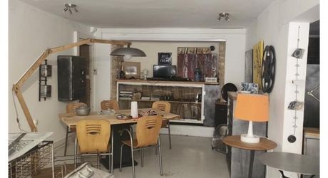 Local commercial à louer centre village