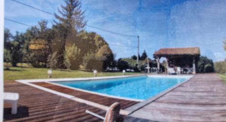 Grande maison style périgourdin avec panorama sur la Bastide