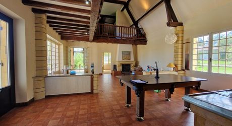 Grande maison style périgourdin avec panorama sur la Bastide