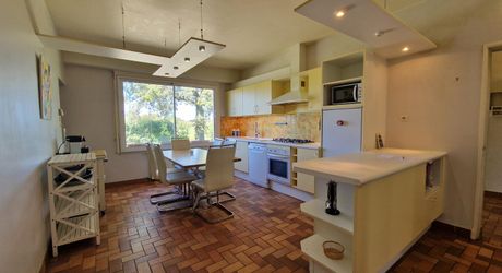 Grande maison style périgourdin avec panorama sur la Bastide