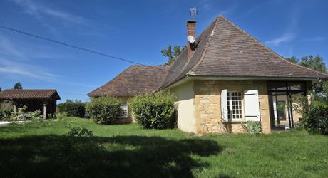 Grande maison style périgourdin avec panorama sur la Bastide