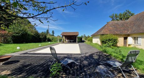 Grande maison style périgourdin avec panorama sur la Bastide