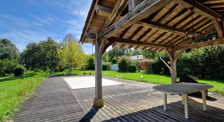 Grande maison style périgourdin avec panorama sur la Bastide