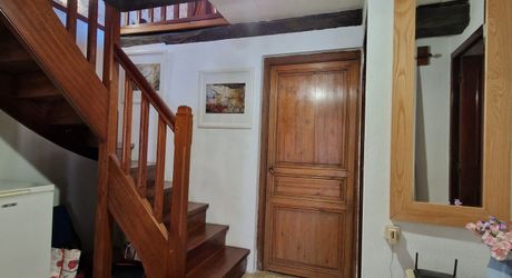 Maison de caractère en pierres avec jardin et dépendance