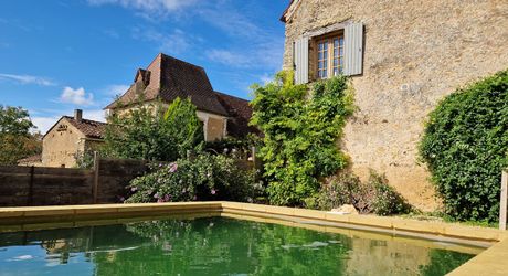 Authentique maison perigordine en pierres, rénovée avec piscine et Jardin