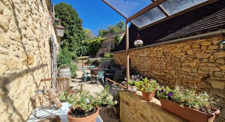 Authentique maison perigordine en pierres, rénovée avec piscine et Jardin