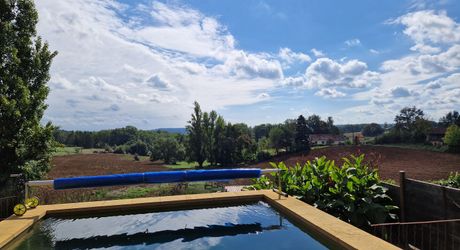 Authentique maison perigordine en pierres, rénovée avec piscine et Jardin
