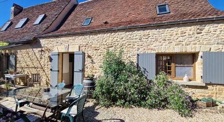 Authentique maison perigordine en pierres, rénovée avec piscine et Jardin