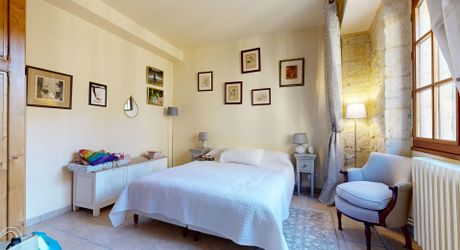 EXCLUSIVE LABEL PIERRES Renovated Périgord House with swimming pool and enclosed garden in a village with shops.