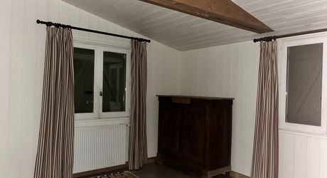 Maison de plain-pied avec grand terrain et ancien séchoir à tabac