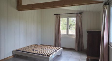 Maison de plain-pied avec grand terrain et ancien séchoir à tabac