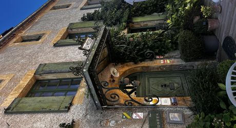 Trésor caché du Périgord Noir: une demeure d’exception sur les chemins de l’histoire.