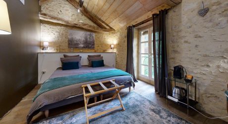 Trésor caché du Périgord Noir: une demeure d’exception sur les chemins de l’histoire.