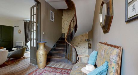 Trésor caché du Périgord Noir: une demeure d’exception sur les chemins de l’histoire.