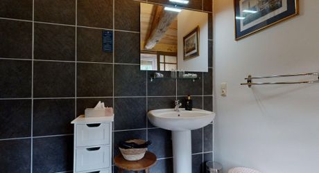 Trésor caché du Périgord Noir: une demeure d’exception sur les chemins de l’histoire.