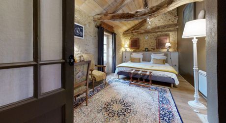 Trésor caché du Périgord Noir: une demeure d’exception sur les chemins de l’histoire.