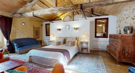 Trésor caché du Périgord Noir: une demeure d’exception sur les chemins de l’histoire.