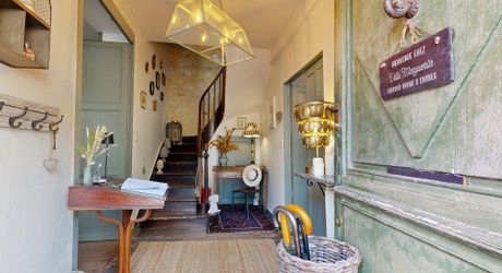 Trésor caché du Périgord Noir: une demeure d’exception sur les chemins de l’histoire.