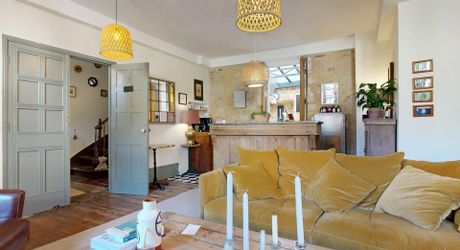 Trésor caché du Périgord Noir: une demeure d’exception sur les chemins de l’histoire.