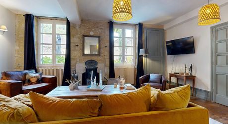 Trésor caché du Périgord Noir: une demeure d’exception sur les chemins de l’histoire.