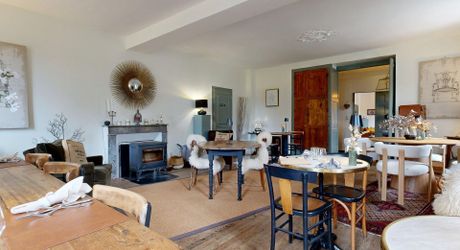 Trésor caché du Périgord Noir: une demeure d’exception sur les chemins de l’histoire.