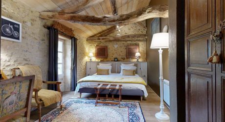 Trésor caché du Périgord Noir: une demeure d’exception sur les chemins de l’histoire.