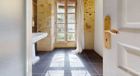 Trésor caché du Périgord Noir: une demeure d’exception sur les chemins de l’histoire.