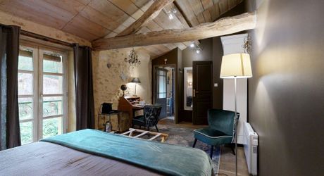 Trésor caché du Périgord Noir: une demeure d’exception sur les chemins de l’histoire.