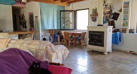 Atypique ancien hangar à tabac rénové dans bel environnement