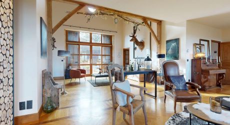 Propriété d'exception en Périgord Noir avec vue époustouflante, chambres d'hôtes, gîte, piscine et 27 hectares de forêts et prairies