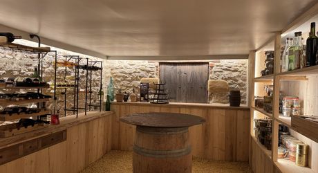 Propriété d'exception en Périgord Noir avec vue époustouflante, chambres d'hôtes, gîte, piscine et 27 hectares de forêts et prairies