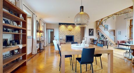 Propriété d'exception en Périgord Noir avec vue époustouflante, chambres d'hôtes, gîte, piscine et 27 hectares de forêts et prairies