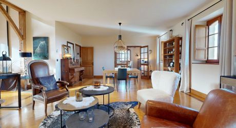 Propriété d'exception en Périgord Noir avec vue époustouflante, chambres d'hôtes, gîte, piscine et 27 hectares de forêts et prairies