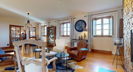 Propriété d'exception en Périgord Noir avec vue époustouflante, chambres d'hôtes, gîte, piscine et 27 hectares de forêts et prairies