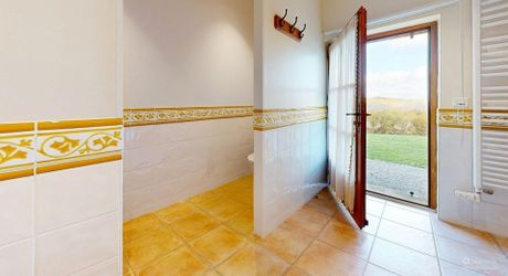 Propriété d'exception en Périgord Noir avec vue époustouflante, chambres d'hôtes, gîte, piscine et 27 hectares de forêts et prairies