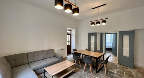 FURNISHED RENTAL In the heart of SAINT CYPRIEN 2 bedrooms, 2 bathrooms with shared pool and garden access