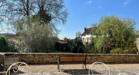 FURNISHED RENTAL In the heart of SAINT CYPRIEN 2 bedrooms, 2 bathrooms with shared pool and garden access