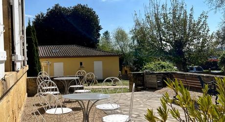 FURNISHED RENTAL In the heart of SAINT CYPRIEN 2 bedrooms, 2 bathrooms with shared pool and garden access
