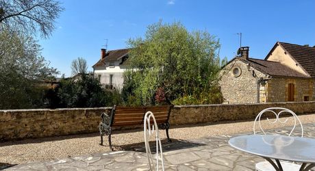 FURNISHED RENTAL In the heart of SAINT CYPRIEN 2 bedrooms, 2 bathrooms with shared pool and garden access