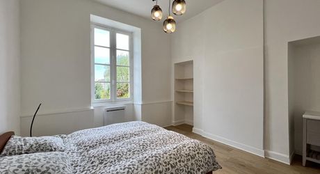 FURNISHED RENTAL In the heart of SAINT CYPRIEN 2 bedrooms, 2 bathrooms with shared pool and garden access