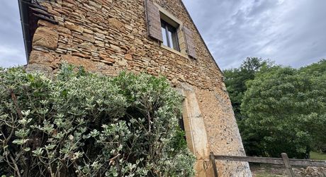 Maison ancienne avec piscine au calme !
