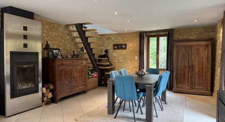 Maison ancienne avec piscine au calme !